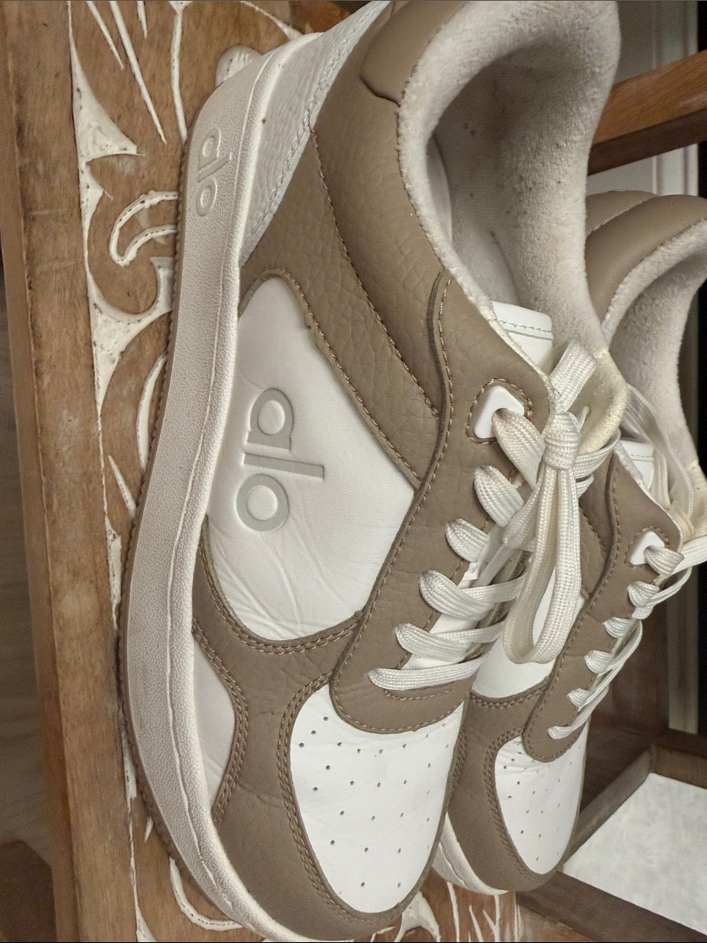ALO Yoga White and Beige Low-Top Sneakers